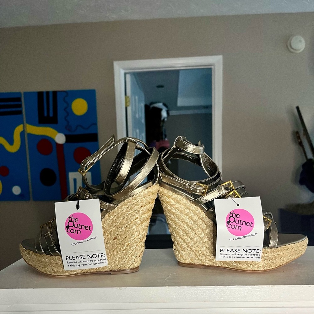 NWT Burberry Shoes, Burberry Strappy Wedge Sandals Size 37, Bronze, brand new - Picture 7 of 7